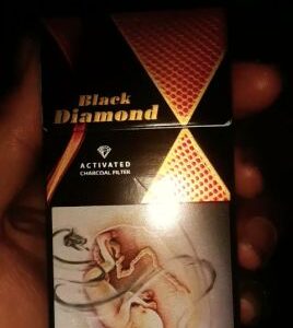 ব্লাক ডায়মন্ড এক প্যাকেট